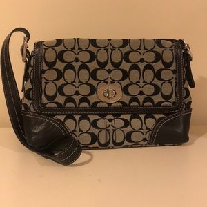 Coach Hamptons Signature Flap Handbag F13066